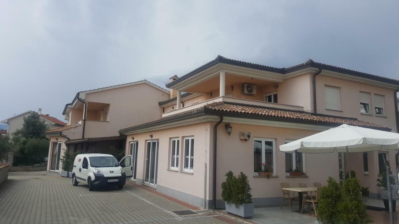 Apartment Dora Риека Экстерьер фото